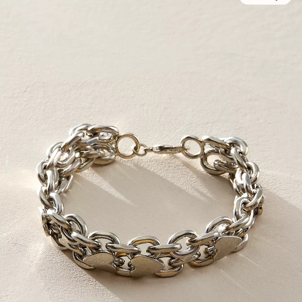 NWOT Free People Chunky Heart SS Bracelet